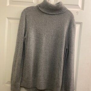 Banana Republic Turtle Neck Sweater Size Medium